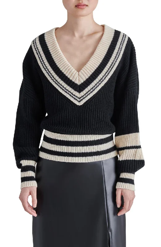 Scoop Neck Knit Tops.dls-1pdhlz0{font-family:Brandon Text,Arial,sans-serif;line-height:2.8rem;font-weight:400;font-size:1.8rem;letter-spacing:0em;}Steve Madden Jen Stripe Trim Sweater