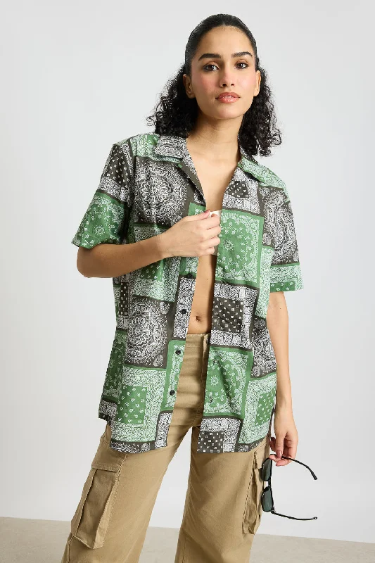 Urban ShirtsBandana Print Women's Resort Shirt