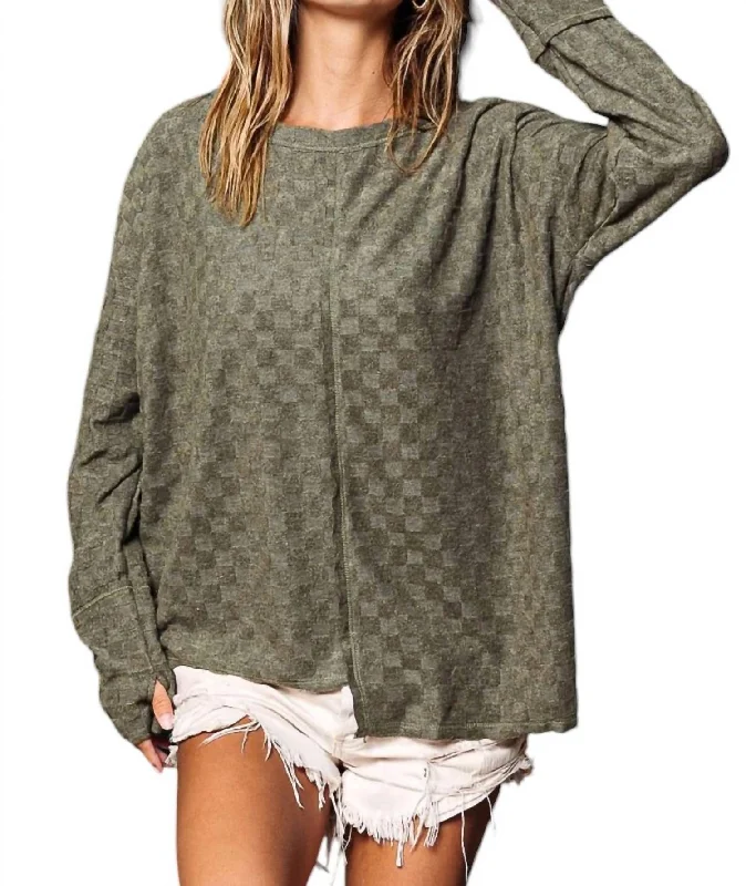 Checkered Thumbhole Long Sleeve T-Shirt In OliveEmbellished T-Shirts